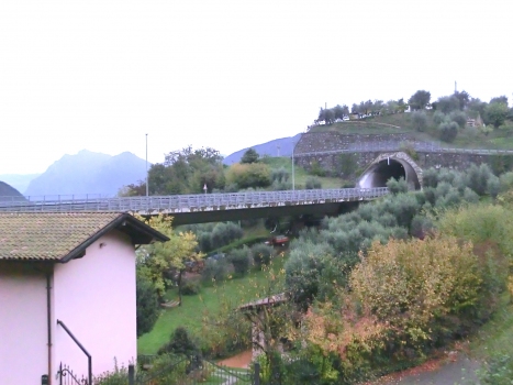 Le Valli Viaduct and San Fermo Tunnel southern portal