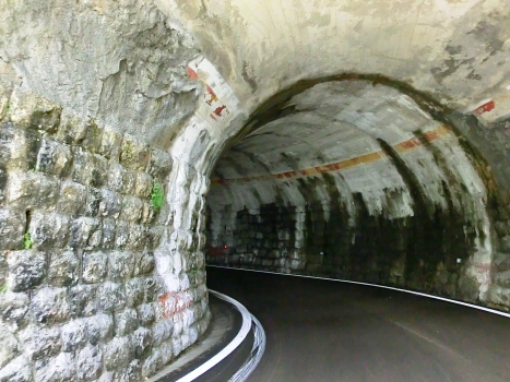 Tunnel de Monte Croce IX