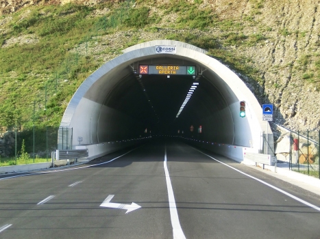 Pusiano Tunnel eastern portal