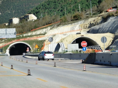 Gattuccio Tunnels: Gattuccio Sud Tunnel (2017, on the left) and Gattuccio Tunnel (under refurbishment) southern portals