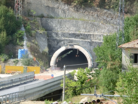 Gola della Rossa Tunnel northern portal under construction