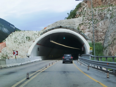 Sassi Rossi Tunnel southern portal