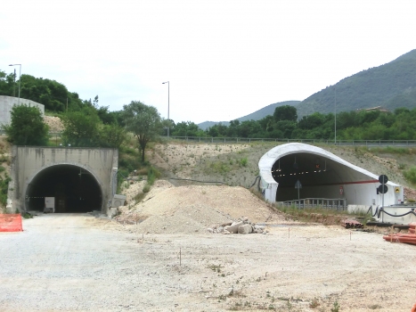 Valtreara northbound Tunnel under refurbishment (on the left) and new (southbound) Valtreara Tunnel northern portals