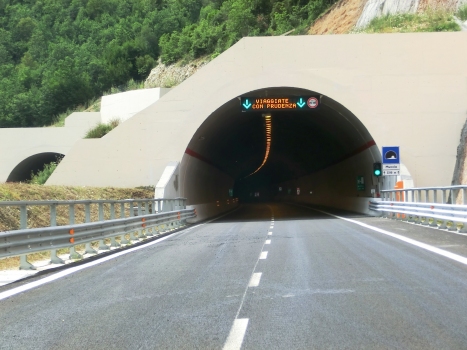 Muccia Tunnel eastern portals