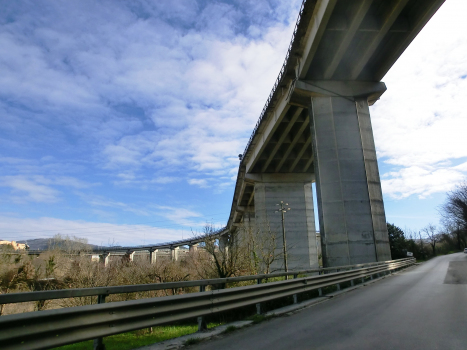 Talbrücke Longano