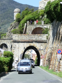 Castello di Moneglia Tunnel eastern portal