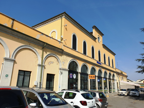 Stradella Station