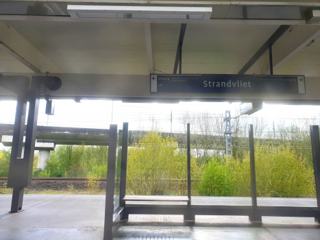 Metrobahnhof Strandvliet