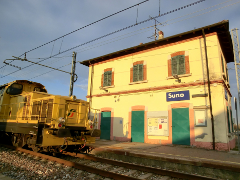 Gare de Suno
