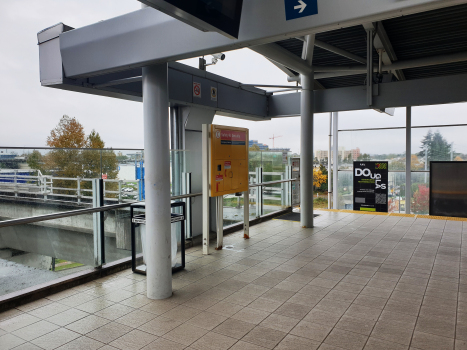 Bridgeport SkyTrain Station