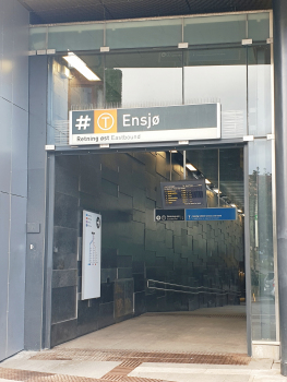 T-bane-Bahnhof Ensjø