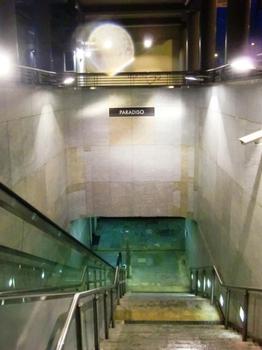 Metrobahnhof Paradiso