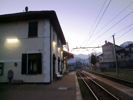 Bahnhof Trontano