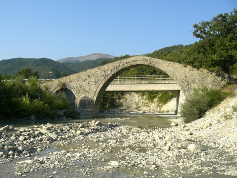 Tyria Stone Bridge