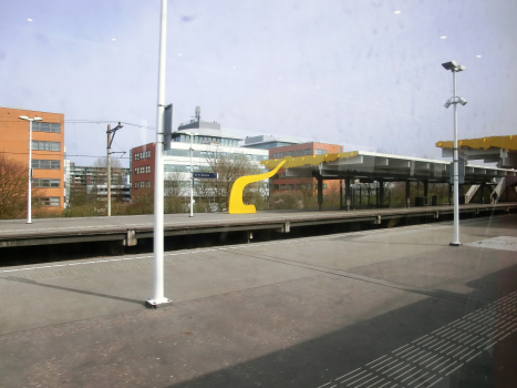 Metrobahnhof Van der Madeweg