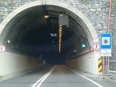 Tunnel Do Arco