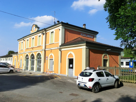 Verolanuova Station