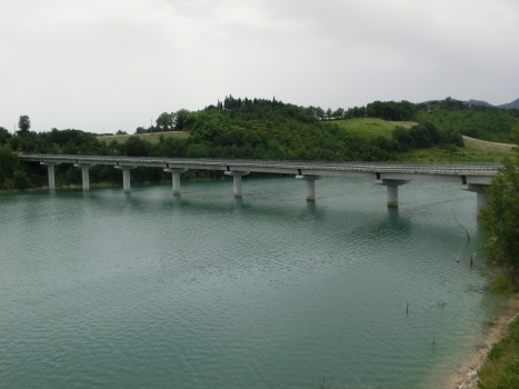 Talbrücke Castreccioni
