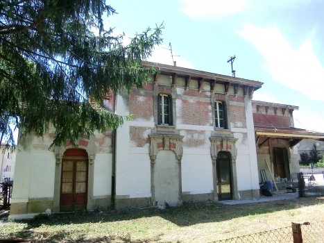Bahnhof Villa d'Almé