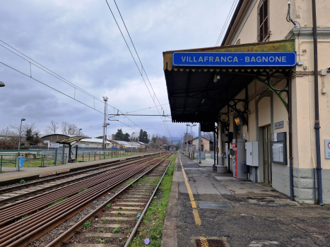 Villafranca-Bagnone Station