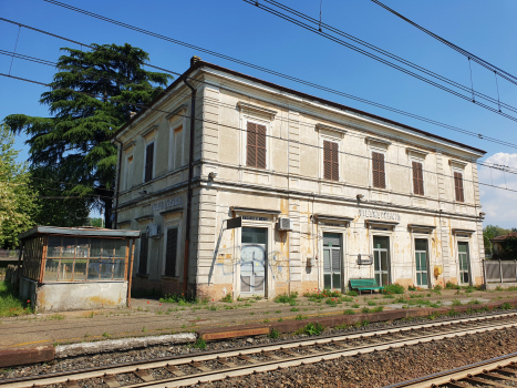 Villalvernia Station