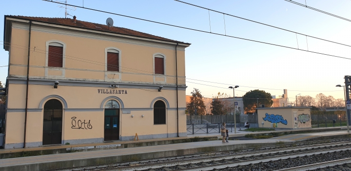Villasanta Station