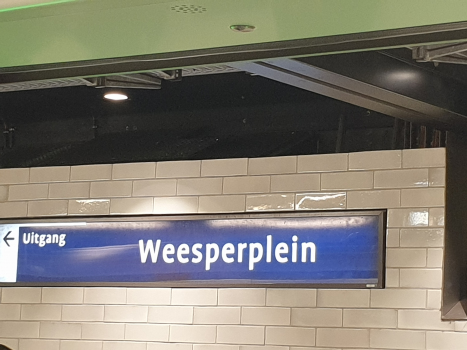 Metrobahnhof Weesperplein
