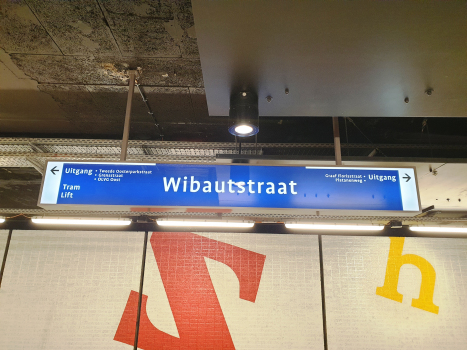 Station de métro Wibautstraat