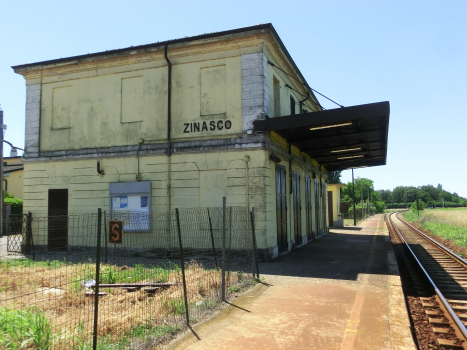 Zinasco Nuovo Station