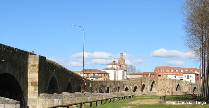 Hospital de Órbigo Bridge