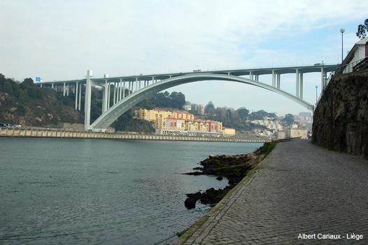 Pont Arrábida, Porto