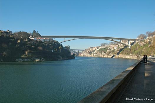 Infante D. Henrique Bridge (Oporto, 2002)