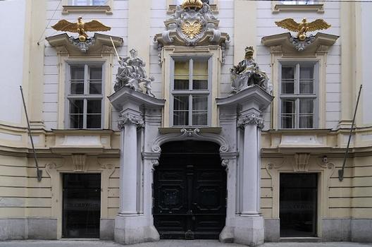 Altes Rathaus (Wien), Barocke Fassade zur Wipplingerstraße