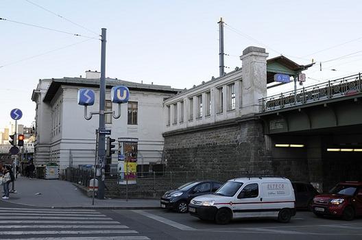 Bahnhof Wien Ottakring, das von Otto Wagner errichtete Bahnhofsgebäude der S-45 - Vorortelinie