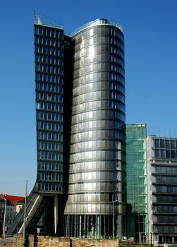 Uniqa Tower, Vienna