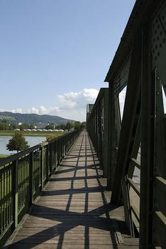 Eisenbahnbrücke in Linz