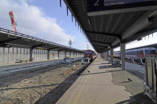 Südbahnhof, der Ostbahnhof bleibt für die Dauer der Bauarbeiten für Regionalzüge in einer provisorischen Anlage in Betrieb