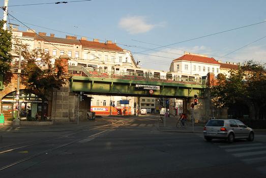 U6 bei Station Josefstädter Straße