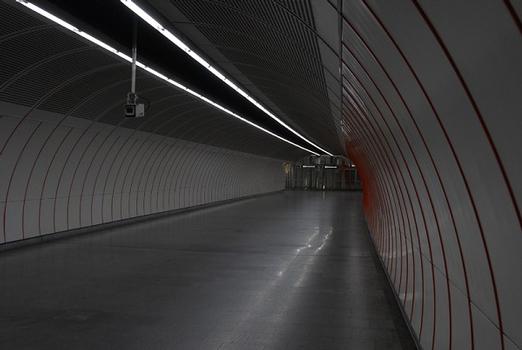 Station de métro Westbahnhof