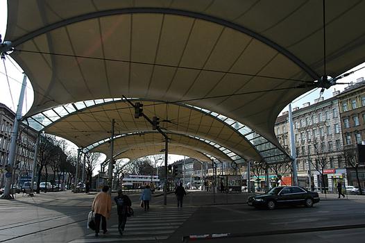 Tramway à Vienne - Station Urban-Loritz-Platz