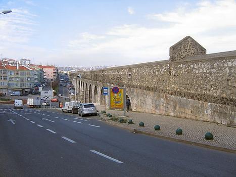 Áqueduto das Águas Livres in Damaia