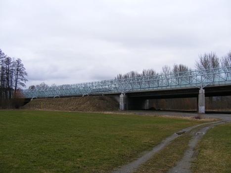 Spans the Red Main River at Bayreuth-Laineck. Built in 2003 replacing an earlier structure