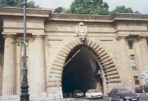 Buda Tunnel, Budapest