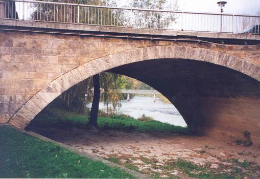 Bridge built around 1949 over the Saale River carrying B88 in Camburg/Saale