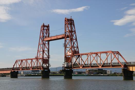 Hebebrücke über den Chikugo