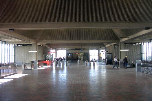 Métro von Montreal - Grüne Linie - Metrobahnhof Viau