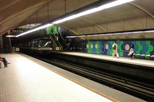 Montreal Metro - Blue Line - Fabre station