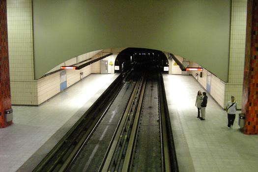 Métro von Montreal - Orange Linie - Bahnhof Rosemont
