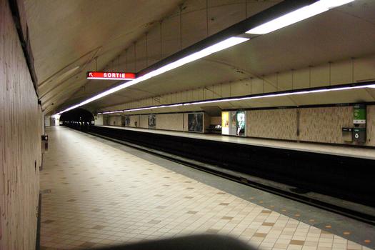 Montreal Metro - Orange Line - Crémazie station