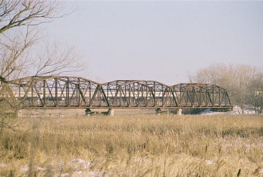 Views of the Old Cedar Avenue Bridge